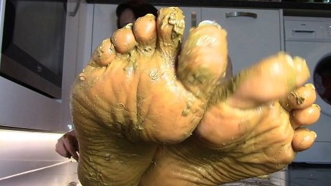 Huge shit and shitty feet (evamarie88) New - Image 6