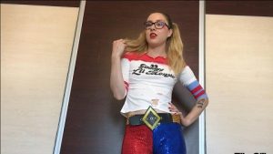 Harley Quinn poops her pants [Ella Gilbert] 959,21 Mb – FHD (Must Have)